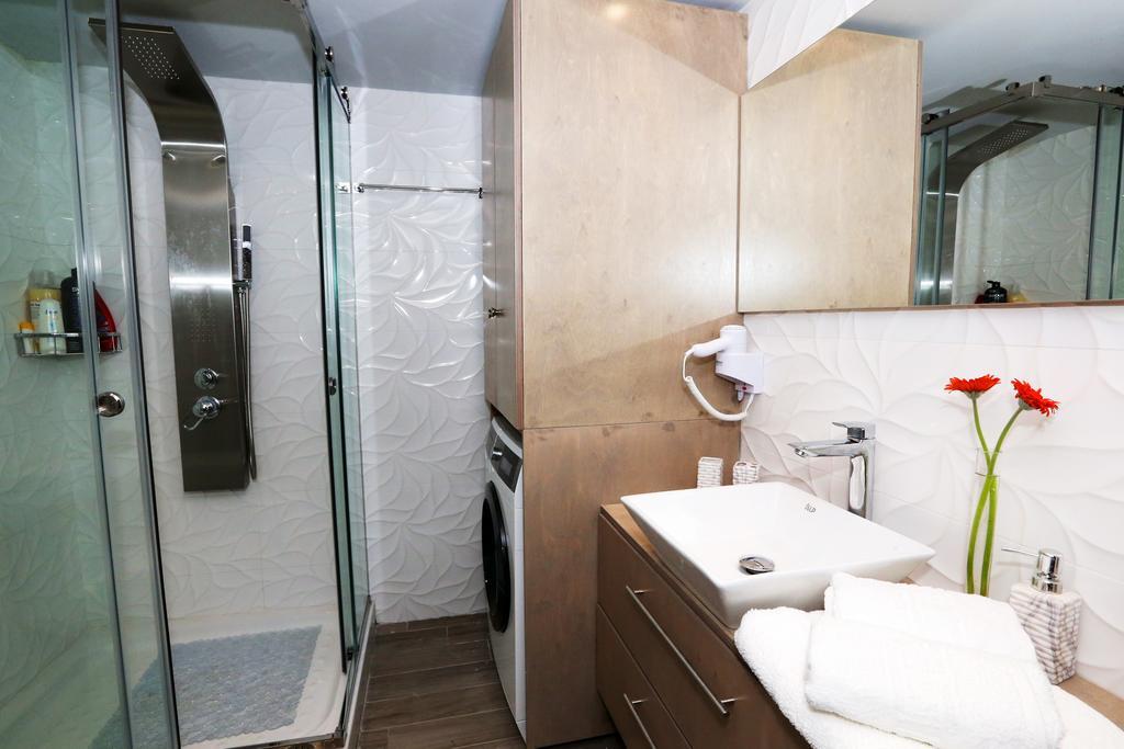 Ninos Luxury Apartment Corfu  외부 사진